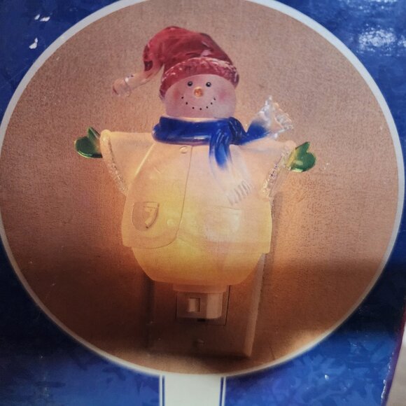 Heritage Mint Ltd Snowman Holiday Ice Sculpture 6.5" Acrylic 7W 120V Night Light - Picture 8 of 16